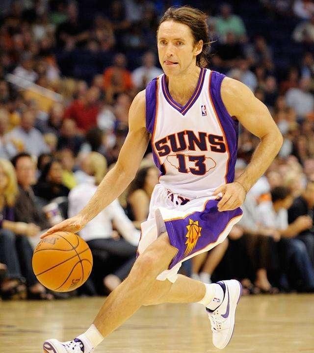 卡尔·雅泽姆斯基在红袜队的引退仪式上，全场球迷用一首长诗向其致敬