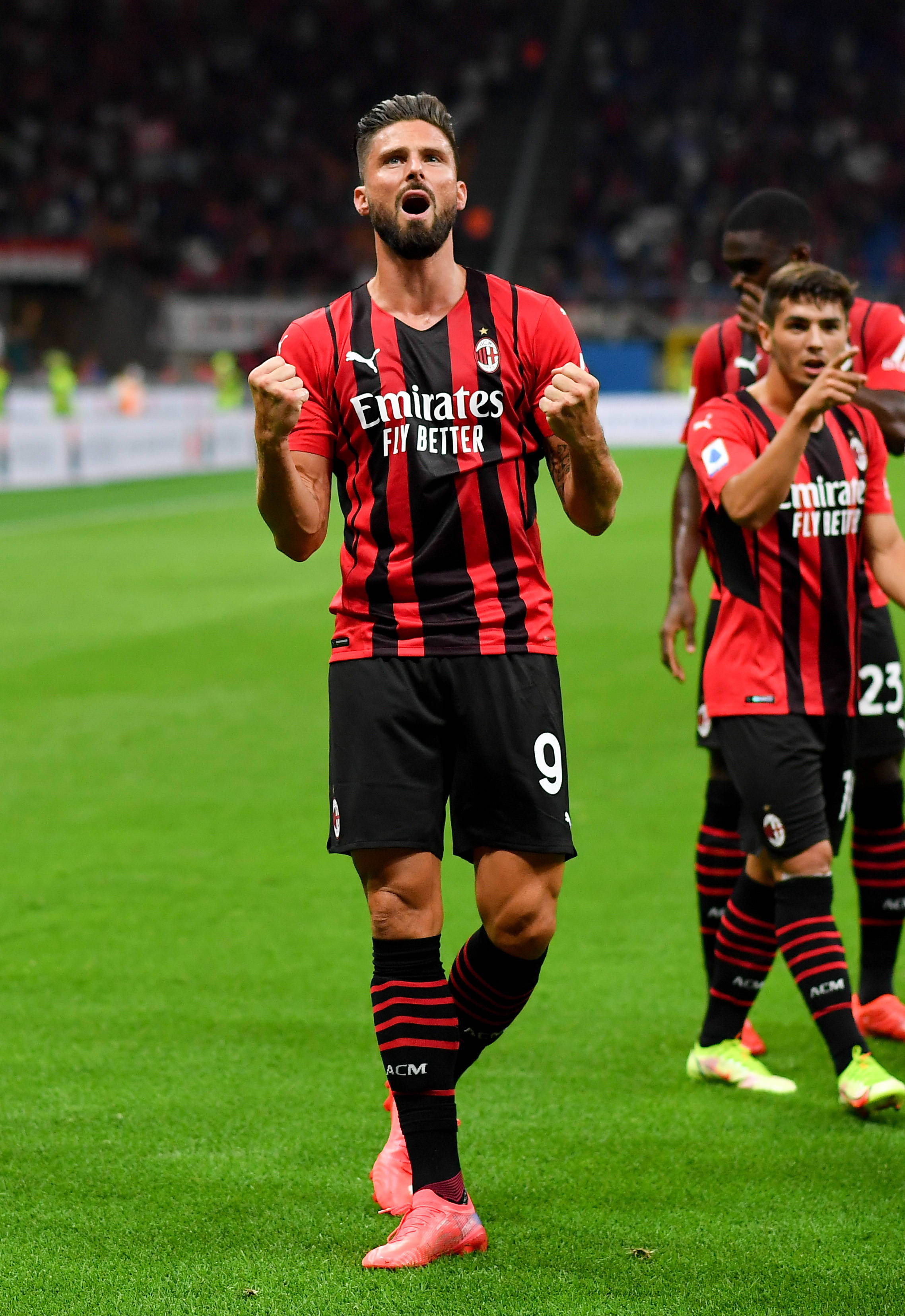 口碑逆转 预约突破50W 英勇之地端游究竟有何魅力