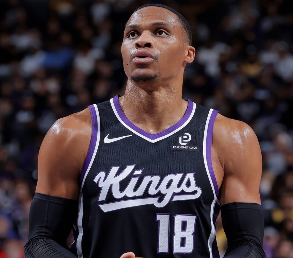 每体：巴萨有意摩纳哥边卫万德森，他的特点被认为和阿尔维斯相似