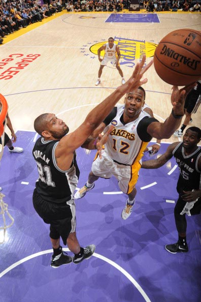 “苏超”决赛进行在即，人民海军泰州舰、南通舰为主队加油