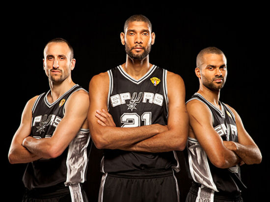 祝贺，王霜和陈晨入选2025国际足联年度最佳女足阵容候选名单