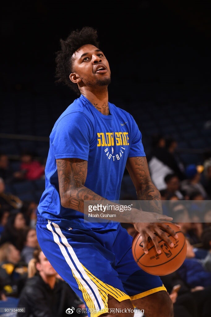 英雄联盟手游鳄鱼装备和天赋怎么选