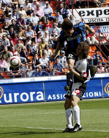 45分+末节20分！莱昂纳德助快船6连胜，哈登20分7助攻亦关键