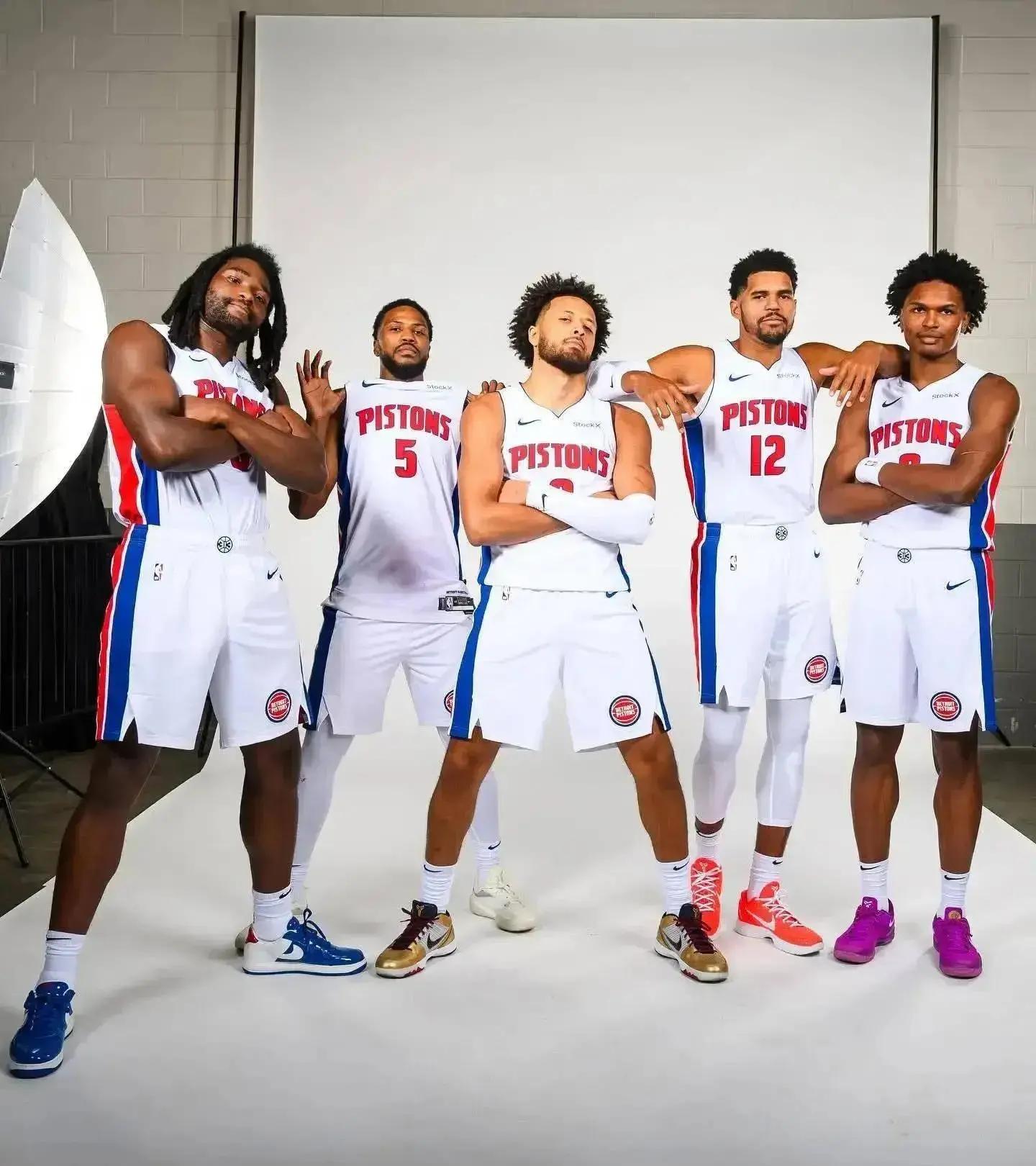 2025 赛季：MLB 全季入场观众总数突破 7200 万人次，创下近 10 年来的最高增幅