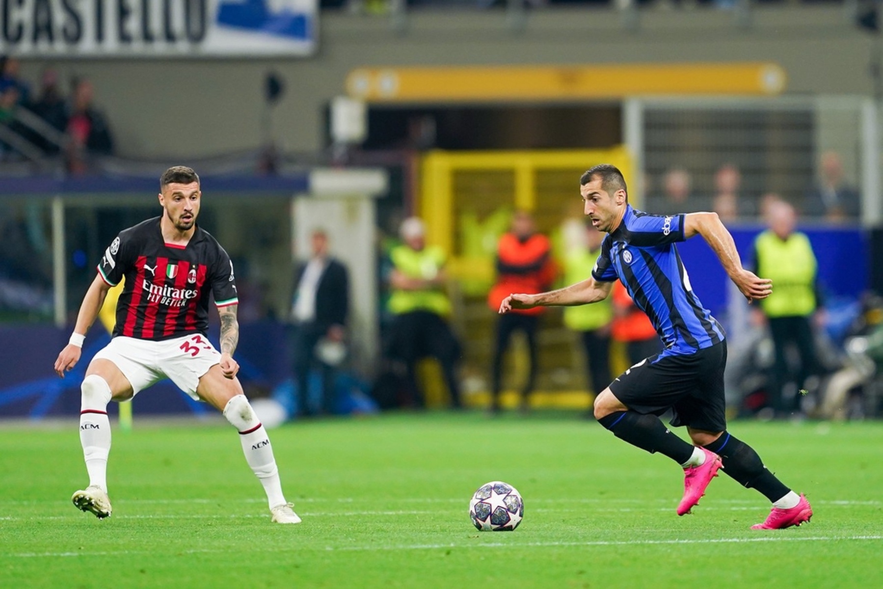 《防守范围：中外野手如何利用第一步判断球的落点？》