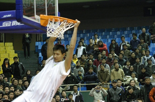 凯尔特人132-102太阳 波神轰30+8杜兰特空砍30分绿军射落太阳豪取7连胜