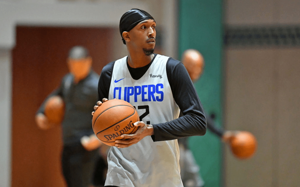 太空人队总经理杰夫·卢诺与总教练 A.J. 欣奇因作弊丑闻被双双开除